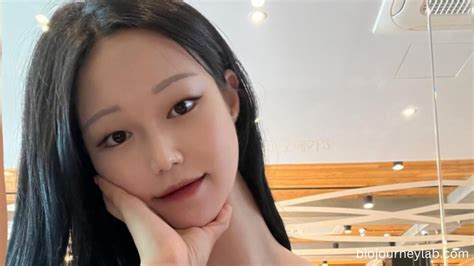 yuyuhwa|Discover Yuyuhwa Age, Career, and Net Worth in 2024